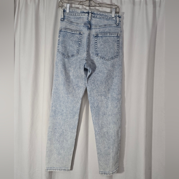 Wild Fable highest rise mom jeans distressed Ombre Jeans Sz 6 - Picture 7 of 12
